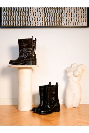 بوت / نیم بوت مشکی زنانه چرم مصنوعی Munshoes - کد 888190512