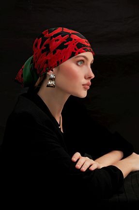شال قرمز زنانه ابریشم thefadco - کد 887105723