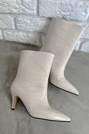 بوت / نیم بوت بژ زنانه چرم مصنوعی Shoebutik - کد 890455261