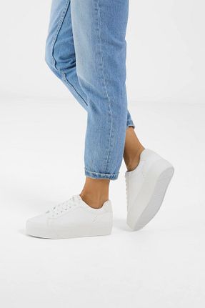 کفش اسنیکر سفید زنانه بند دار Bershka - کد 891795120