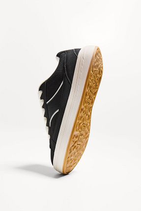 کفش اسنیکر مشکی بند دار Bershka - کد 891806526