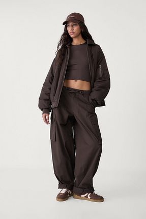 تیشرت قهوه ای زنانه کراپ Stradivarius - کد 896604637
