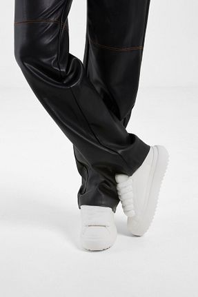 کفش اسنیکر سفید زنانه بند دار Bershka - کد 896029069