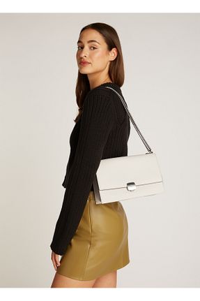 کیف دوشی سفید زنانه Calvin Klein - کد 896727346
