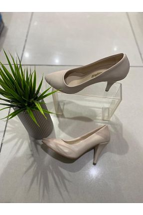 کفش پاشنه بلند پر بژ زنانه پاشنه متوسط (5-9 سانتی متر) Aysun Ayakkabı - کد 896022389