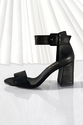 کفش پاشنه بلند کلاسیک مشکی زنانه چرم خالص BRITY - کد 683361897
