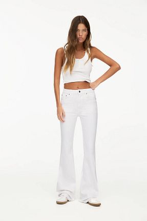 شلوار جین سفید زنانه پاچه اسپانیولی Pull & Bear - کد 897863365