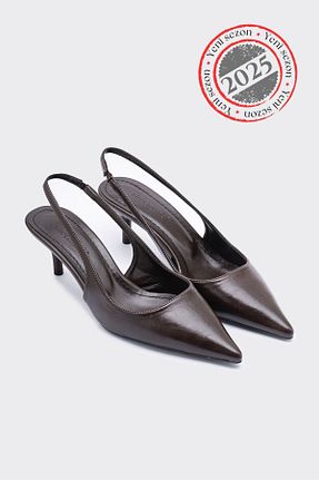کفش پاشنه بلند کلاسیک قهوه ای زنانه چرم مصنوعی SHOEMARK - کد 897648866