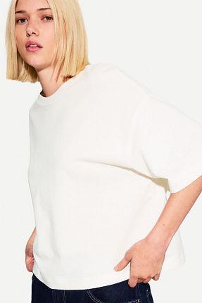 تیشرت قرمز زنانه یقه دگاژه Bershka - کد 897948059