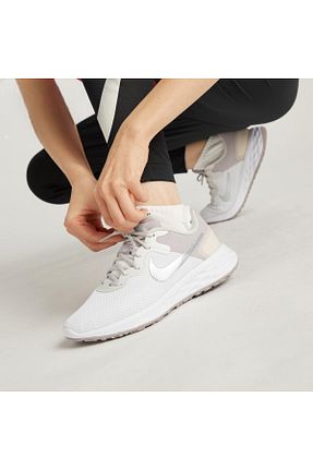 کفش پیاده روی سفید زنانه Nike - کد 899750445