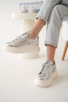 کفش اسنیکر متالیک زنانه بند دار Lizzu - کد 899383894