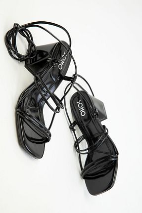 کفش پاشنه بلند کلاسیک مشکی زنانه چرم مصنوعی SOHO - کد 898100606