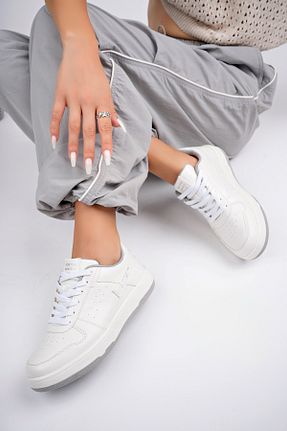 کفش اسنیکر سفید زنانه بند دار pasyone - کد 900036698