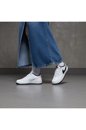 کفش اسنیکر سفید زنانه Nike - کد 901688693