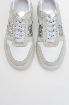 کفش اسنیکر طوسی زنانه بند دار luvishoes - کد 900306858