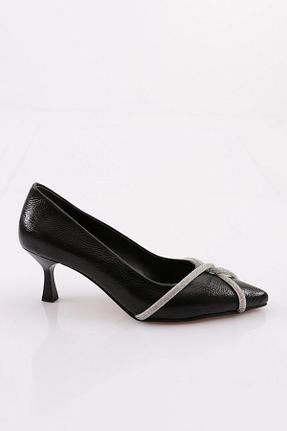 کفش پاشنه بلند کلاسیک مشکی زنانه چرم مصنوعی Dgn - کد 736273236