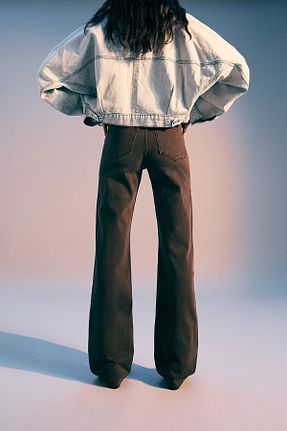 شلوار جین قهوه ای زنانه رگولار Bershka - کد 901816699