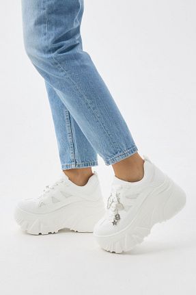 کفش اسنیکر سفید زنانه بند دار Bershka - کد 896042676