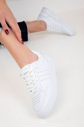 کفش اسنیکر سفید زنانه بند دار SOHO - کد 900634518