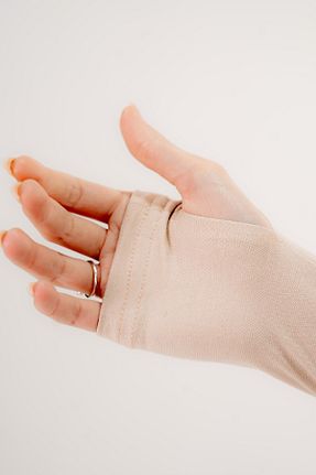 بلوز حجاب بژ زنانه اسلیم Şalcenneti.com - کد 903128192