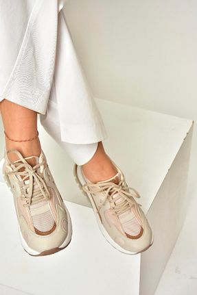 کفش اسنیکر قهوه ای زنانه بند دار Fox Shoes - کد 904044532