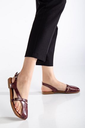 صندل زرشکی زنانه پاشنه تخت SUİNS SHOES - کد 903249101
