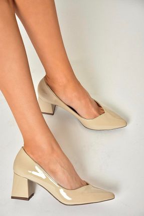 کفش پاشنه بلند کلاسیک بژ زنانه چرم لاکی Fox Shoes - کد 904046962