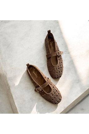 کفش پاشنه بلند کلاسیک قهوه ای زنانه جیر Saracshoes - کد 834437920
