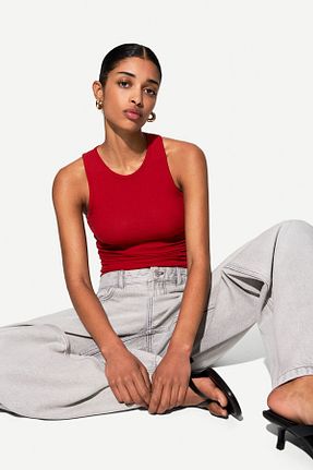 تیشرت قرمز زنانه یقه دگاژه Bershka - کد 905515625