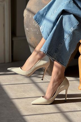 کفش استایلیتو بژ پاشنه نازک NİŞANTAŞI SHOES - کد 905551220