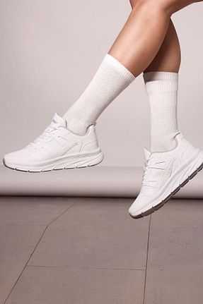 کفش اسنیکر سفید زنانه بند دار Jump - کد 378752079