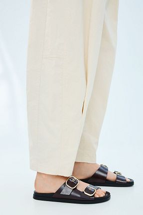 صندل زرشکی زنانه پاشنه تخت Bershka - کد 901107625