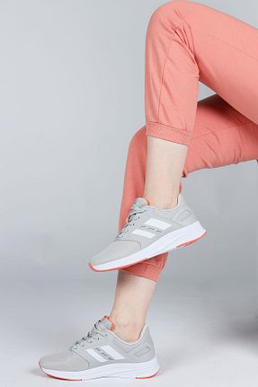 کفش پیاده روی سفید زنانه پارچه ای Jump - کد 795480270