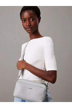کیف دوشی طوسی زنانه چرم مصنوعی Calvin Klein - کد 920787681