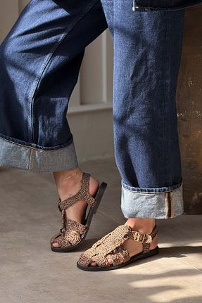 صندل قهوه ای زنانه پاشنه تخت NİŞANTAŞI SHOES - کد 920768521