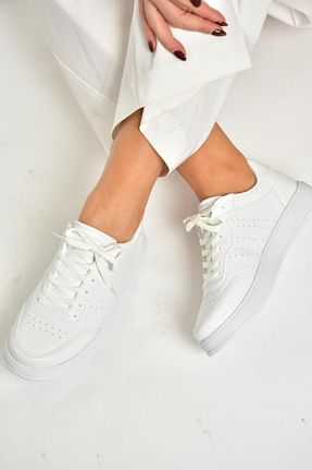 کفش اسنیکر سفید زنانه بند دار Fox Shoes - کد 917985431