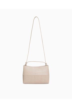کیف دوشی بژ زنانه چرم مصنوعی Calvin Klein - کد 920596509