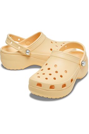 صندل نارنجی زنانه پاشنه تخت Crocs - کد 924146519