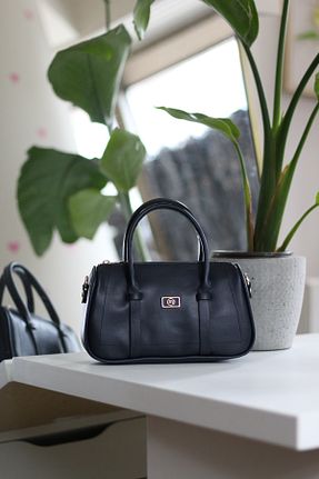 کیف دوشی سرمه ای زنانه چرم مصنوعی Moom Bag - کد 924625816