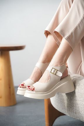 صندل بژ زنانه پاشنه تخت GOFFSHOES - کد 923753650