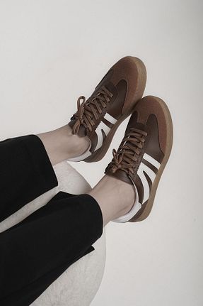 کفش اسنیکر قهوه ای زنانه بند دار Stilbagshoes - کد 923705390
