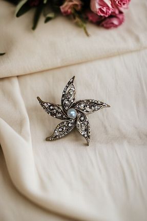 سنجاق سینه سفید زنانه FAYRA ACCESSORIES - کد 925077315