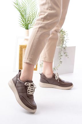 کفش اسنیکر بژ زنانه چرم اصل Dericalle shoes - کد 924775327