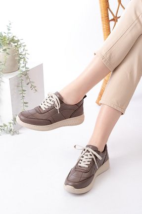کفش اسنیکر بژ زنانه چرم اصل Dericalle shoes - کد 924775327