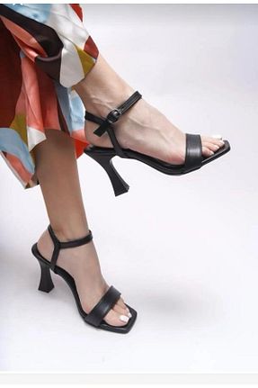 کفش پاشنه بلند کلاسیک مشکی زنانه نخ YOL YILDIZI - کد 925793377