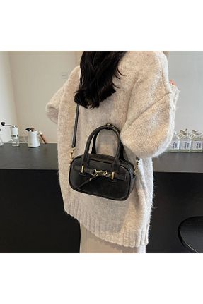 کیف دوشی مشکی زنانه چرم مصنوعی Madame - کد 906564799
