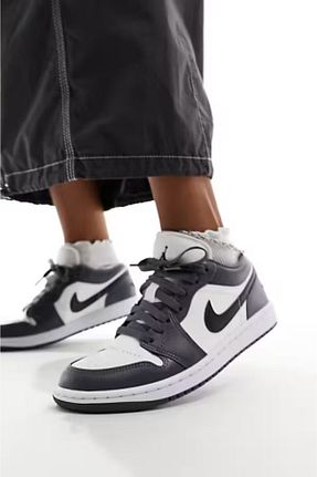 کفش اسنیکر سفید زنانه بند دار Nike - کد 926175581