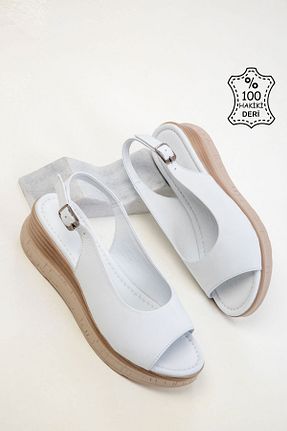 صندل سفید زنانه پاشنه پر SOHO - کد 925981546