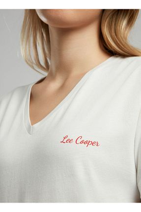 تیشرت سفید زنانه یقه هفت Lee Cooper - کد 926545024