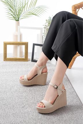 صندل بژ زنانه پاشنه پر Weynes - کد 926622617